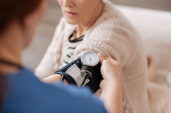 Dugotrajno visok sistolički krvni tlak povezan s povećanim rizikom od moždanog udara